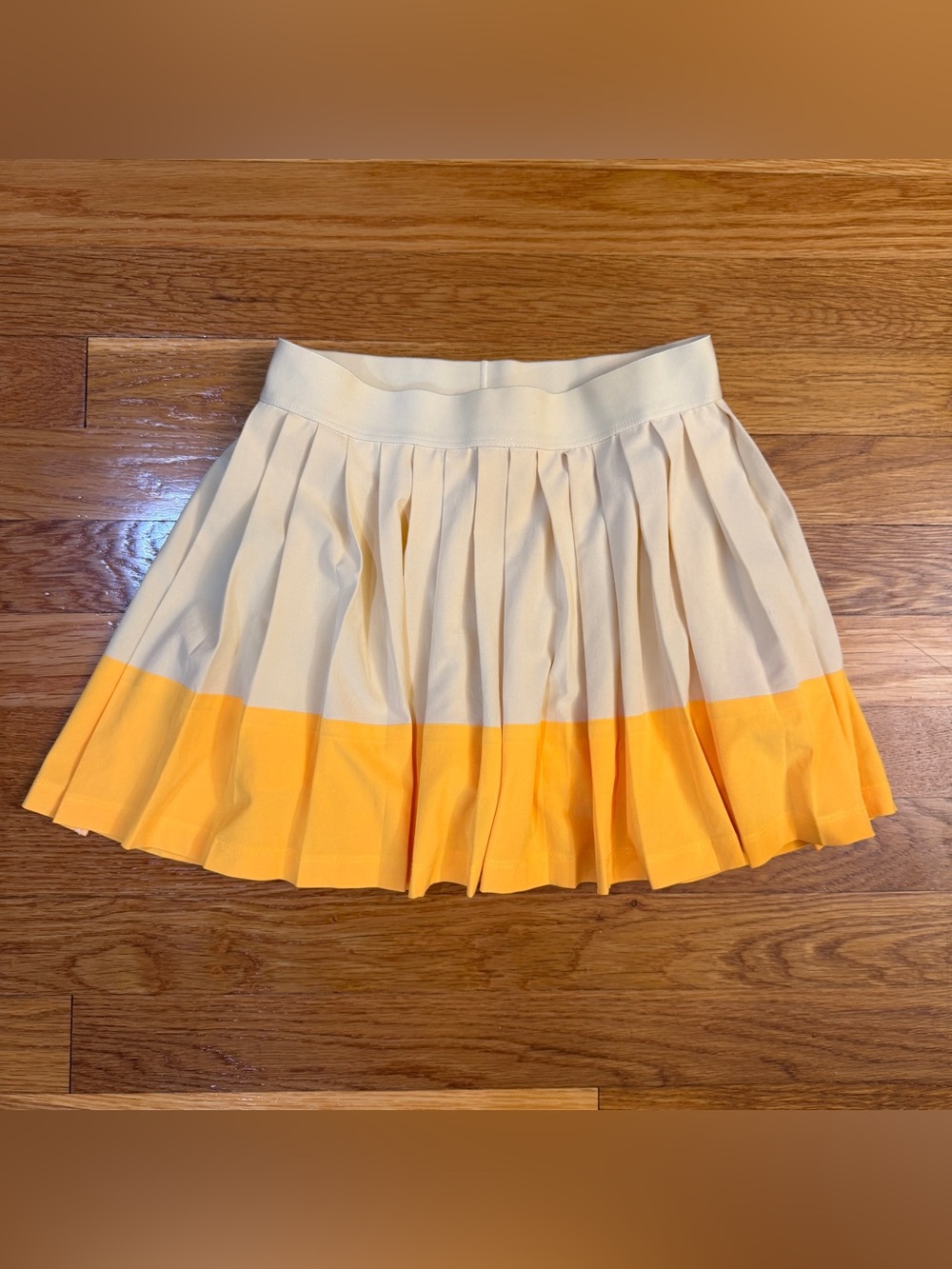 Athleta Girl Pleat Perfect Skort in Yellow/Golden - Girls Size M/8-10 - Picture 6 of 6